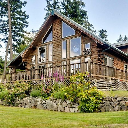 Log Home On Lopez-Spencer Spit Port Stanley Екстер'єр фото
